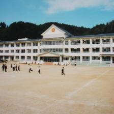 府中市立上下小学校